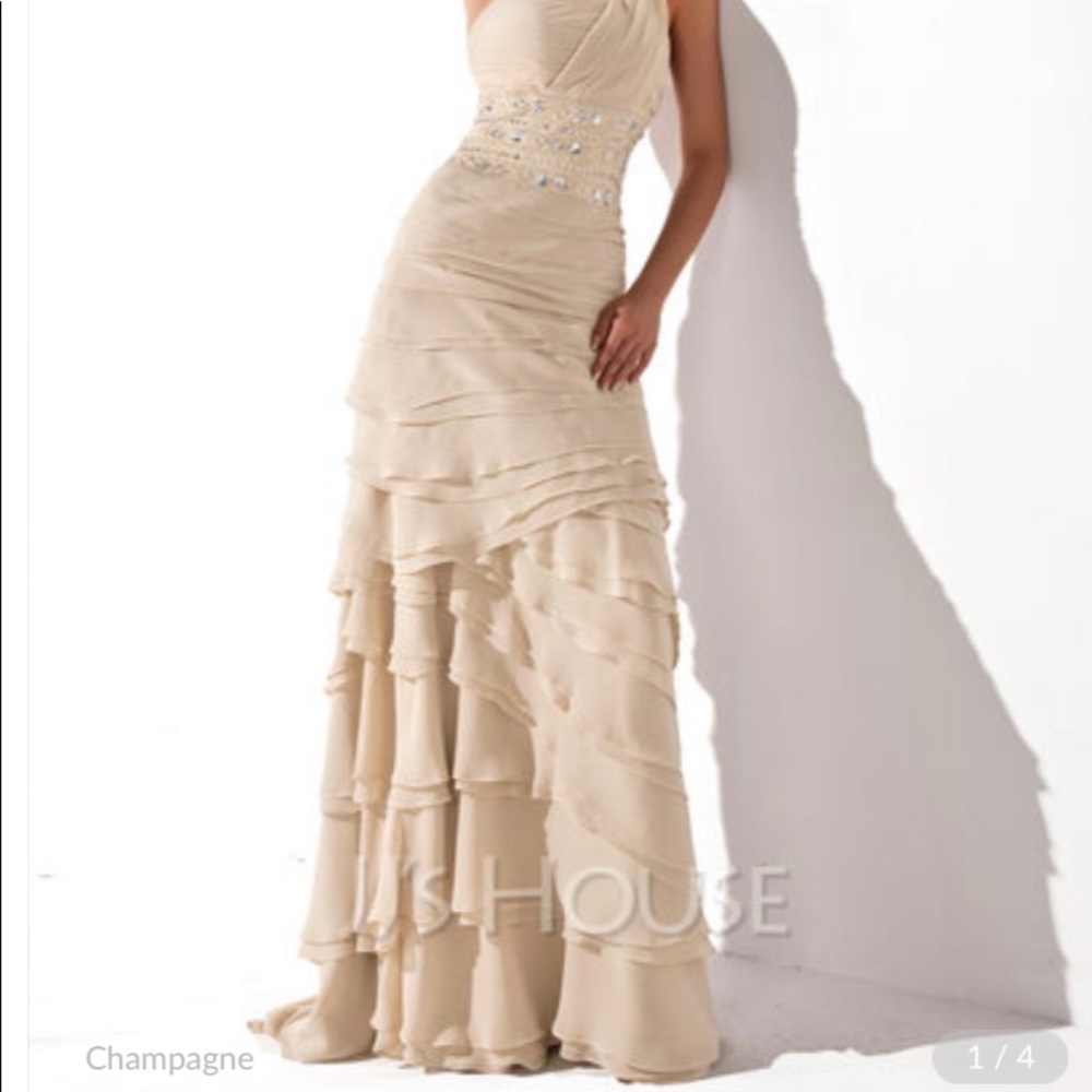 JJ’s House long gown. New with tags. Taupe. Size 4